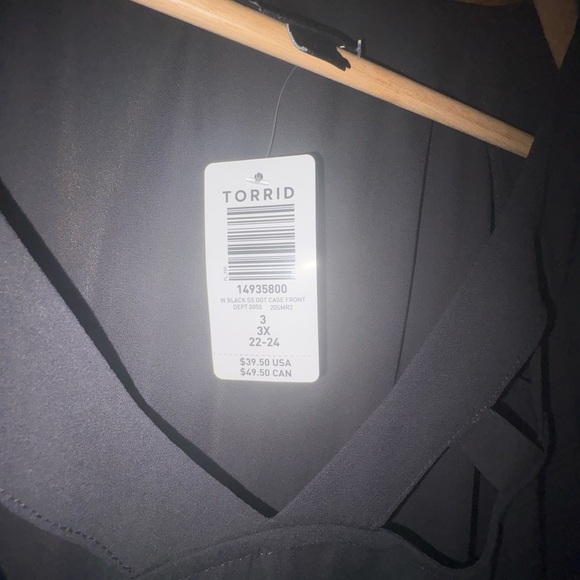 Torrid Black Cutout Women's Blouse - Picture 5 of 8